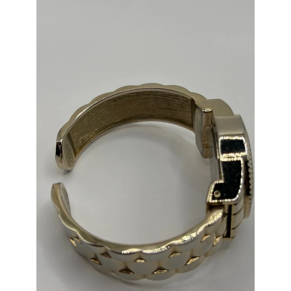 Geneva women gold